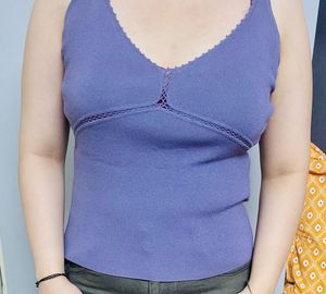 Stylish Grey V-Neck Knit Top