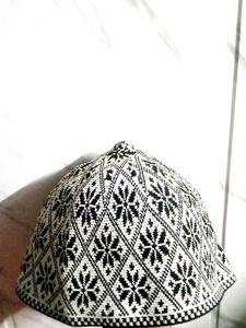 Patterned Cap