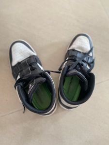 Cool Black/White Sneakers