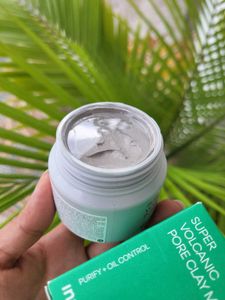 Innisfree Volcanic Pore Clay mask