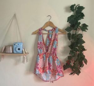 Floral Pastel Halter Tie Up🌸🍉