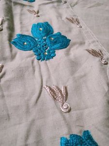 Embroidered Sleeveless Kurti