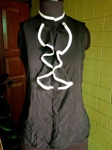 Orginal Calvin Klein Ruffle Blouse