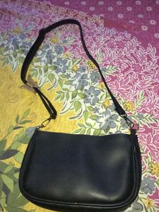 Trendy Black Shoulder Bag