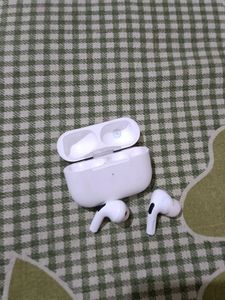 Hurry up 😱 Earbud at Such Low price For 24 hours only.  It&#39;s new hardly Use 4-5 Times , And both earbuds Are perfectly Working