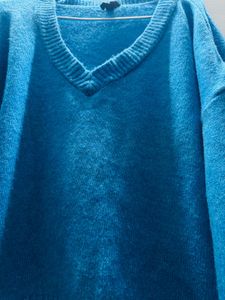 Stylish Blue Knit Sweater
