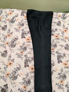 BLUE AND BLACK FORMAL PAINT 28 SIZE