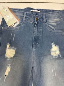 Distressed Wide Leg Jeans