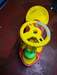 Kids Ride-On Wiggle Car