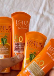 Lotus Herbals Safe Sun SPF 50