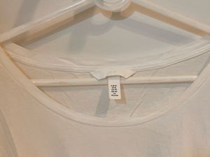 white h&amp;m tshirt
