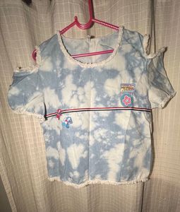 Blue casual top