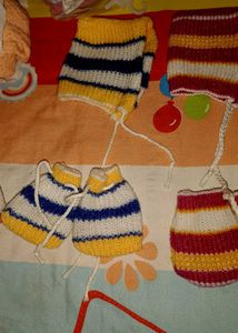 Infants Kids Combo Caps And Mittens