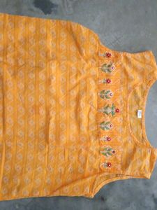 Floral Embroidered Sleeveless Top