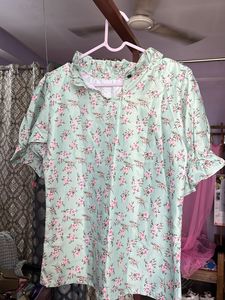 Floral Print Puff Sleeve Top