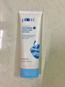Plum Rice Water & Niacinamide Face Wash