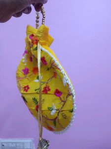 Floral Pouch