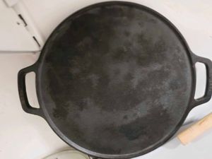 Cast Iron Griddle Pan