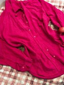 Oversized pink shirt