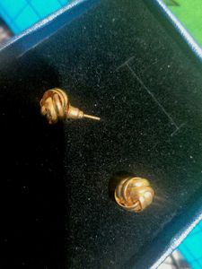 Gold earrings