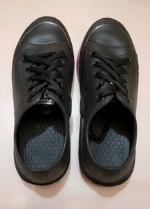 Classic Black Sneakers (waterproof)