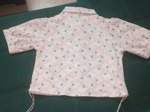 Triangle Patterned Crop Top