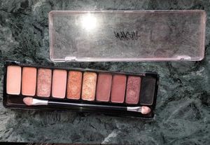 Nykaa Eye Shadow Palette