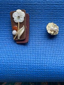 Vintage Brooch Set