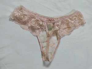 Men&#39;s Lace Detail Thongs