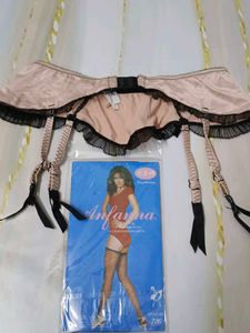 (1023)Vintage Lingerie Garter Belt