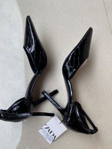 🖤ZARA Heeled Shoes with AnkleStrap