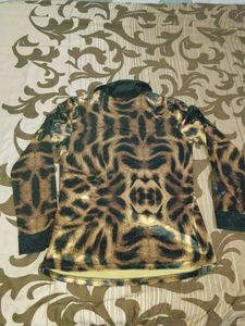 Hongjima Animal Print Stylish Top
