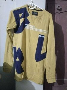 5 hoodies and sweatshirt Bundle