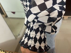 Cheks Top
