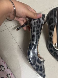 🆕 “Dorothy Perkins” Panther Print Stilettos