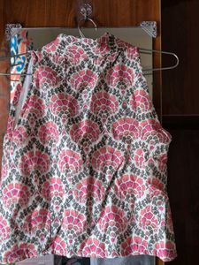 Floral Print Sleeveless Button-Up