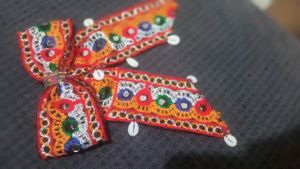 Navratri Bow Clip
