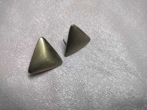 Golde Matt Finish Ear Studs