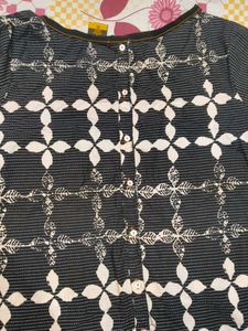 Stylish Patterned Top