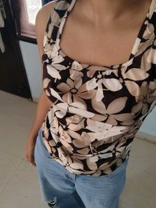Floral Sleeveless Blouse
