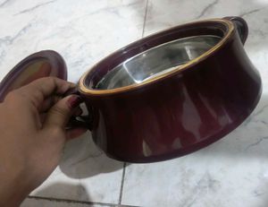 Stylish Maroon Casserole Dish
