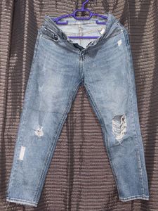 Ripped Knee Denim Jeans 👖🦋