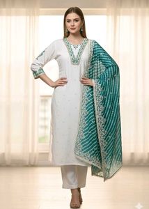 Elegant White Embroidered Kurta Set (women's)