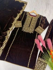 New Elegant Velvet Kurta Set with dubatta