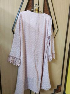 Elegant Pink Embroidered Kurta