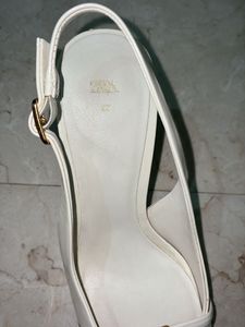 Zara Heel Size 37 UK 4