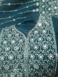 3 peace wedding dress