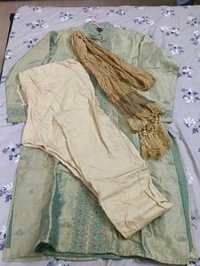 Elegant Men&#39;s Kurta (Shervani Look)