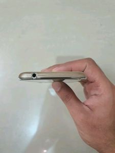 Samsung Galaxy J2 - 2016 (1.5 GB RAM/8GB Memory) @Rs 1800/- Only