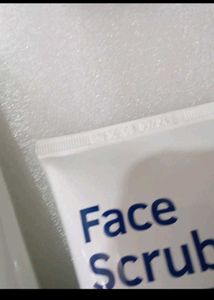 Ustraa Face Wash &amp; Scrub Set